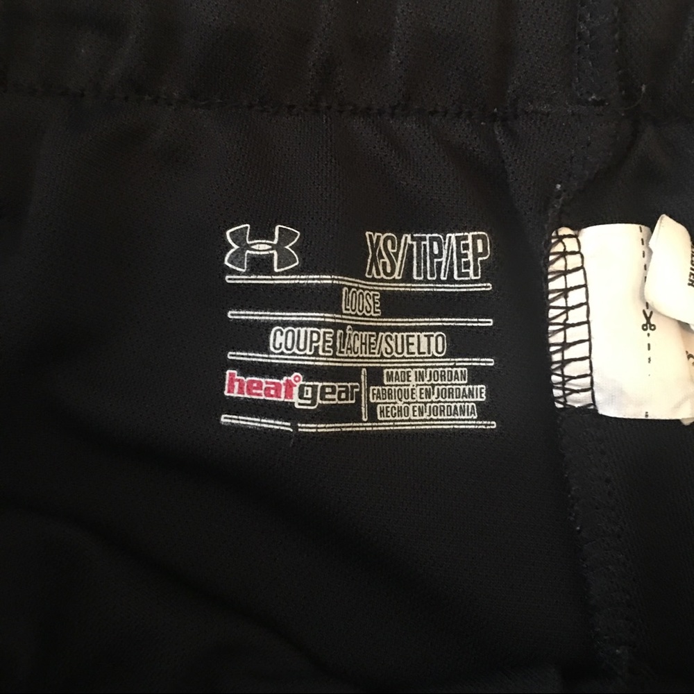 (SOLD) Under Armour Shorts - Picture 5 of 5